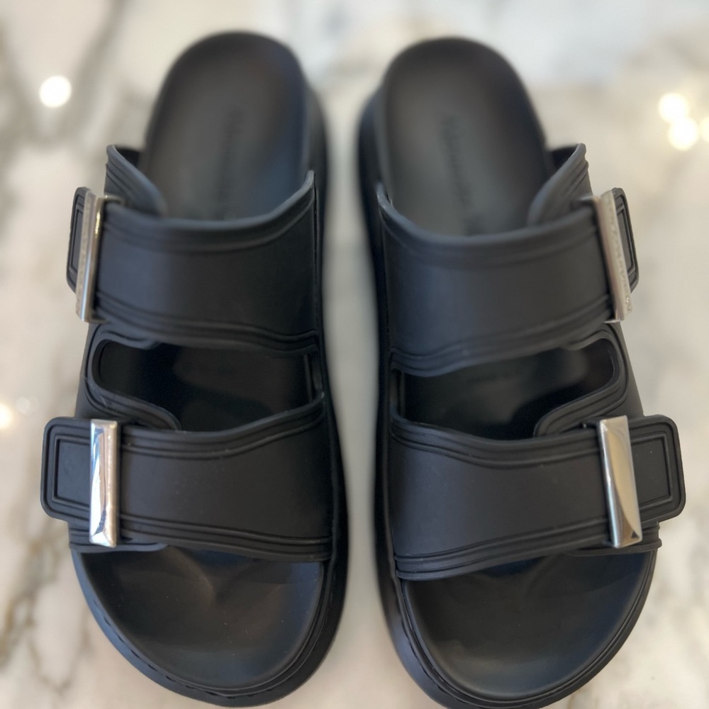 Black Women's Slide Sandals with Buckle Straps